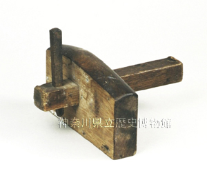 �~�]�C���i�a���j