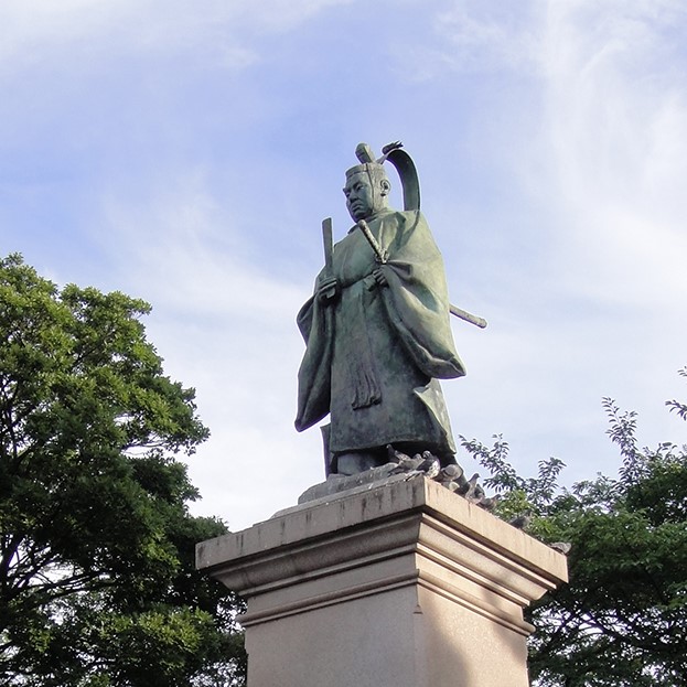 特別展「掃部山銅像建立110年　井伊直弼と横浜」特設ページを公開しました。